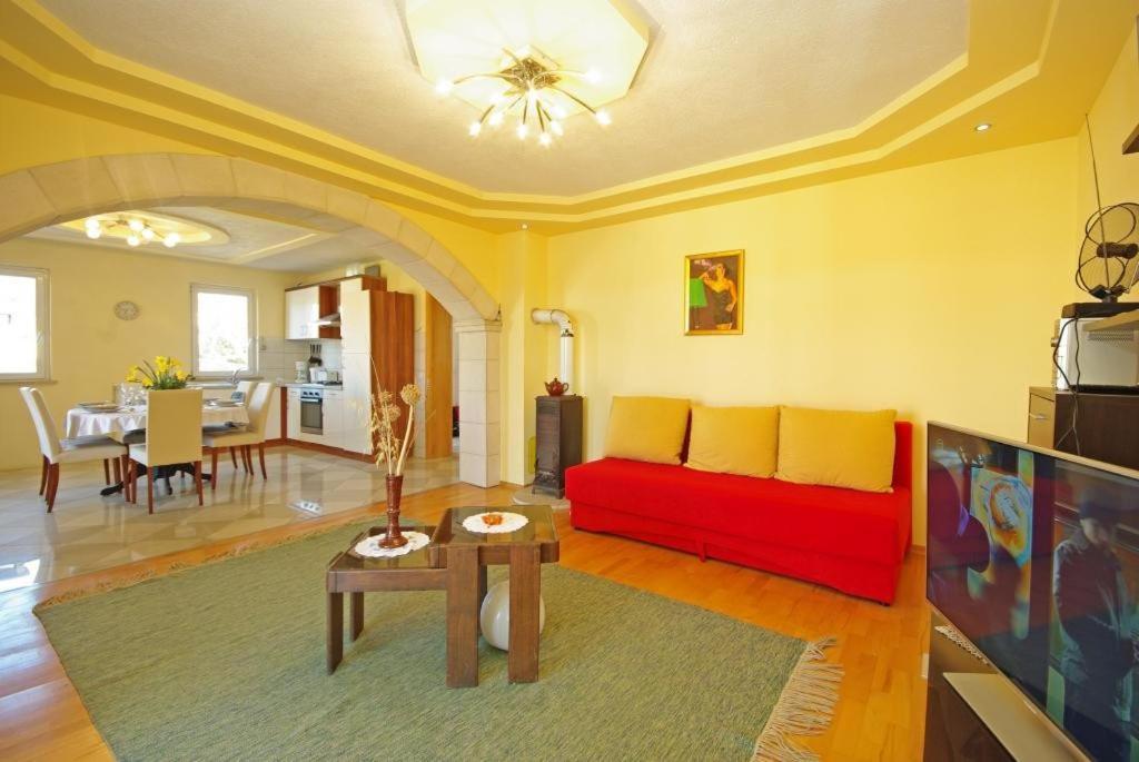 Apartments Villa Rose Sumartin Buitenkant foto