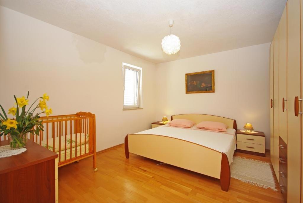 Apartments Villa Rose Sumartin Buitenkant foto