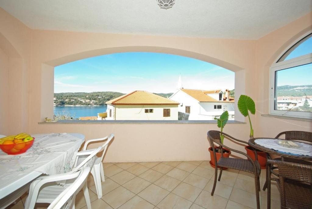 Apartments Villa Rose Sumartin Buitenkant foto
