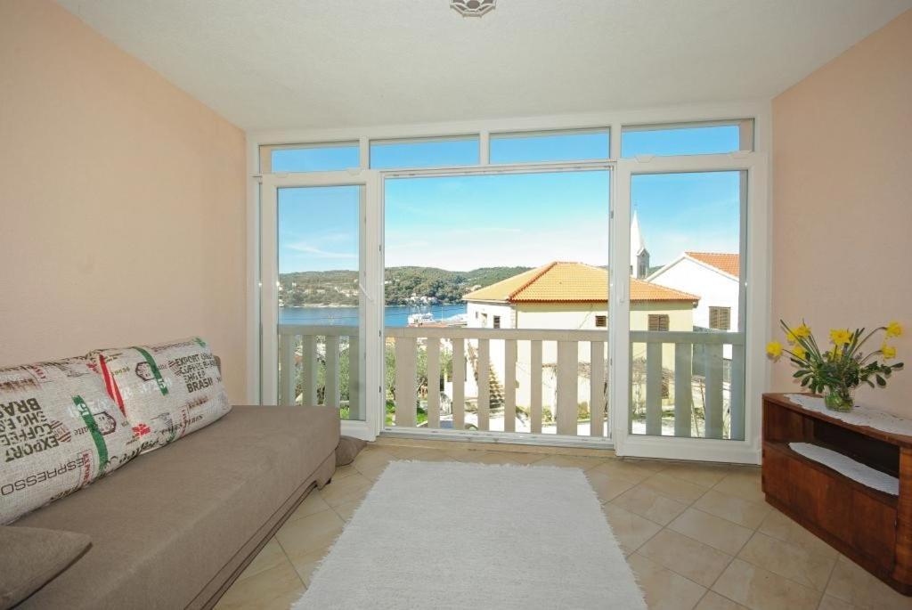 Apartments Villa Rose Sumartin Buitenkant foto
