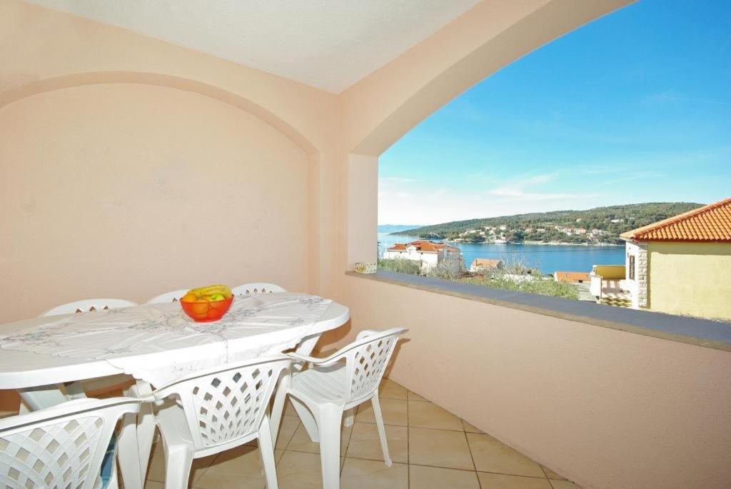 Apartments Villa Rose Sumartin Buitenkant foto