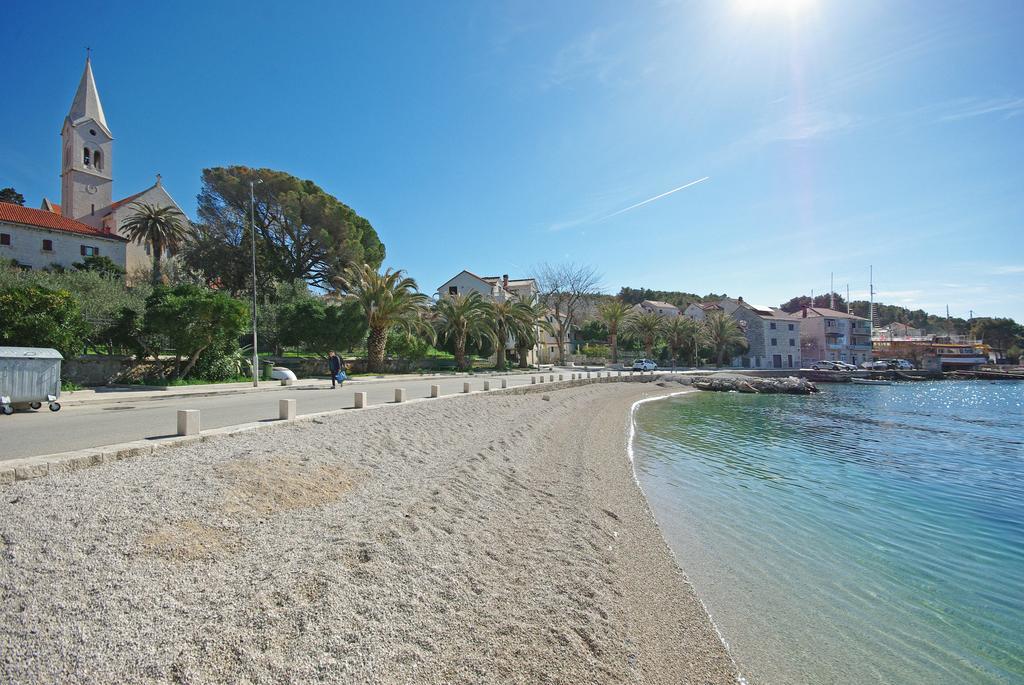Apartments Villa Rose Sumartin Buitenkant foto